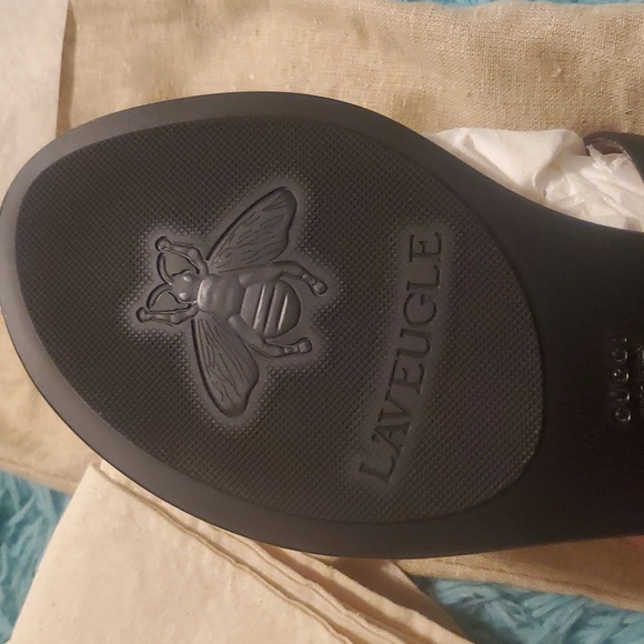 Gucci Black Flat Marmont Leather Thong! Size 39 New in Box - Picture 13 of 17